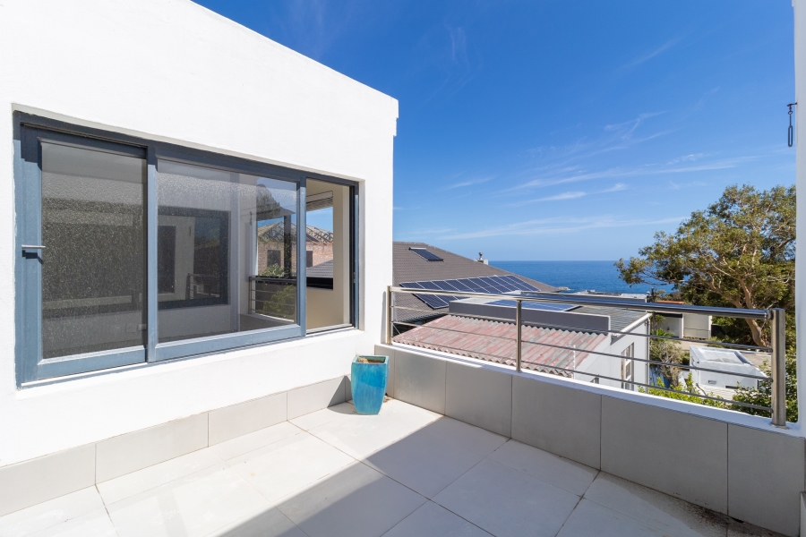 3 Bedroom Property for Sale in Camps Bay Western Cape